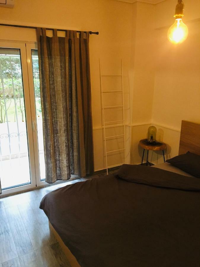 Anastasis Apartment In Palaio Faliro Athens Exterior photo